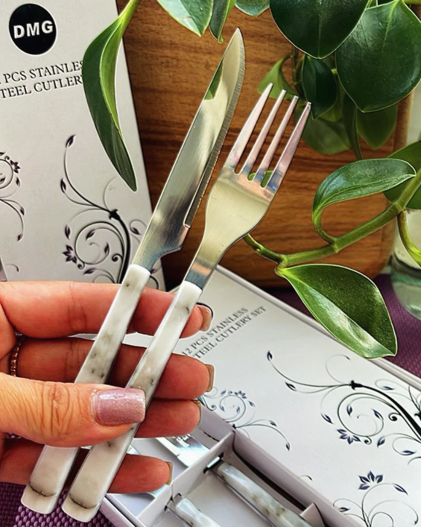 کارد و چنگال اکریلیک با تیغه ی یک سره از جنس استیل